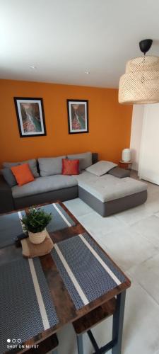 Saint-Martin-d'Ablois Apartment | Les Suites du Relais