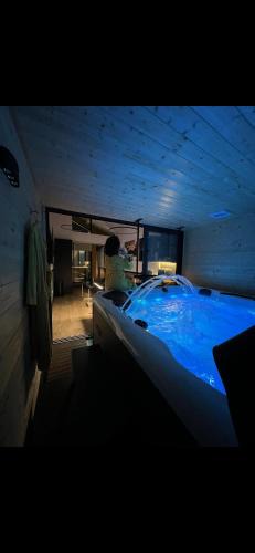 Saint-Pierre - Rene II - Bonsecours Apartment | Les suites de Stanislas jacuzzi & spa