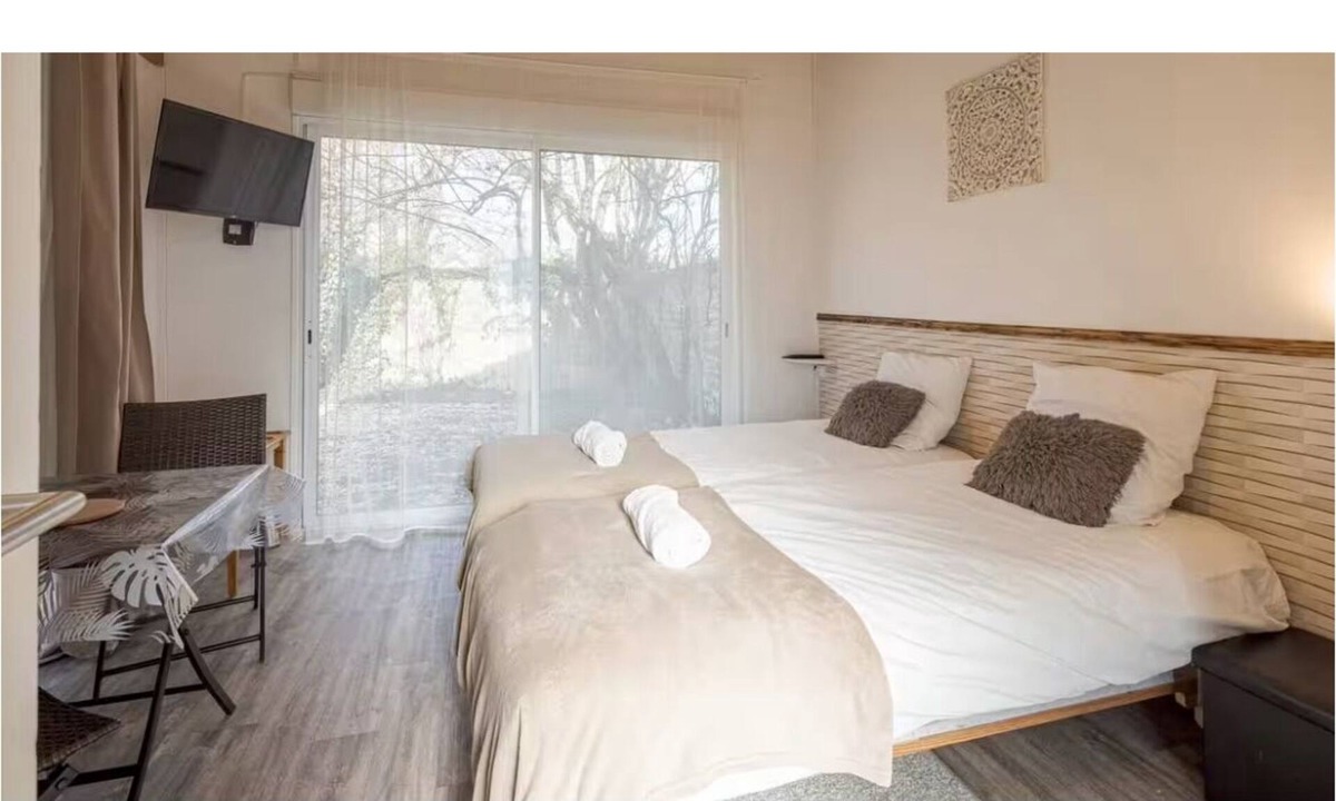 Chaumont Apartment | Les Suites des jardins 2