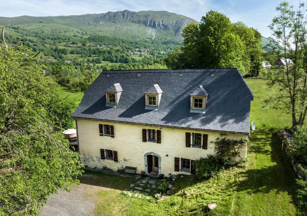 Aucun House | Les Terres Nères