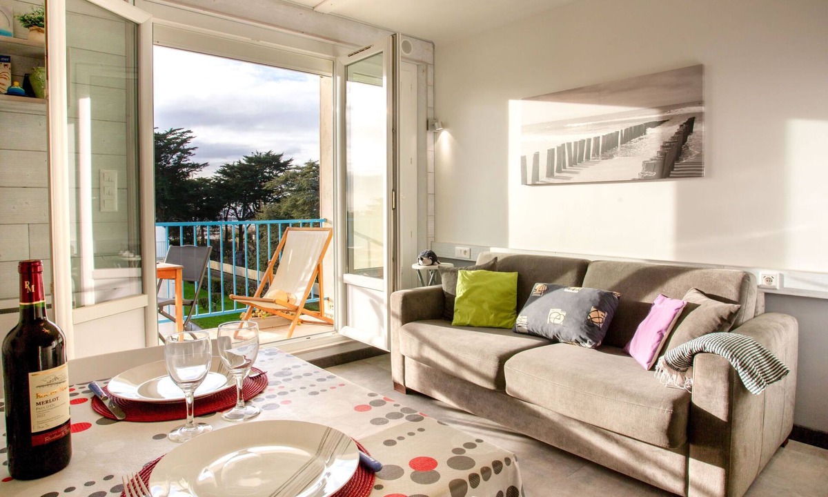 La Rogere Apartment | Les Tilleuls by Interhome
