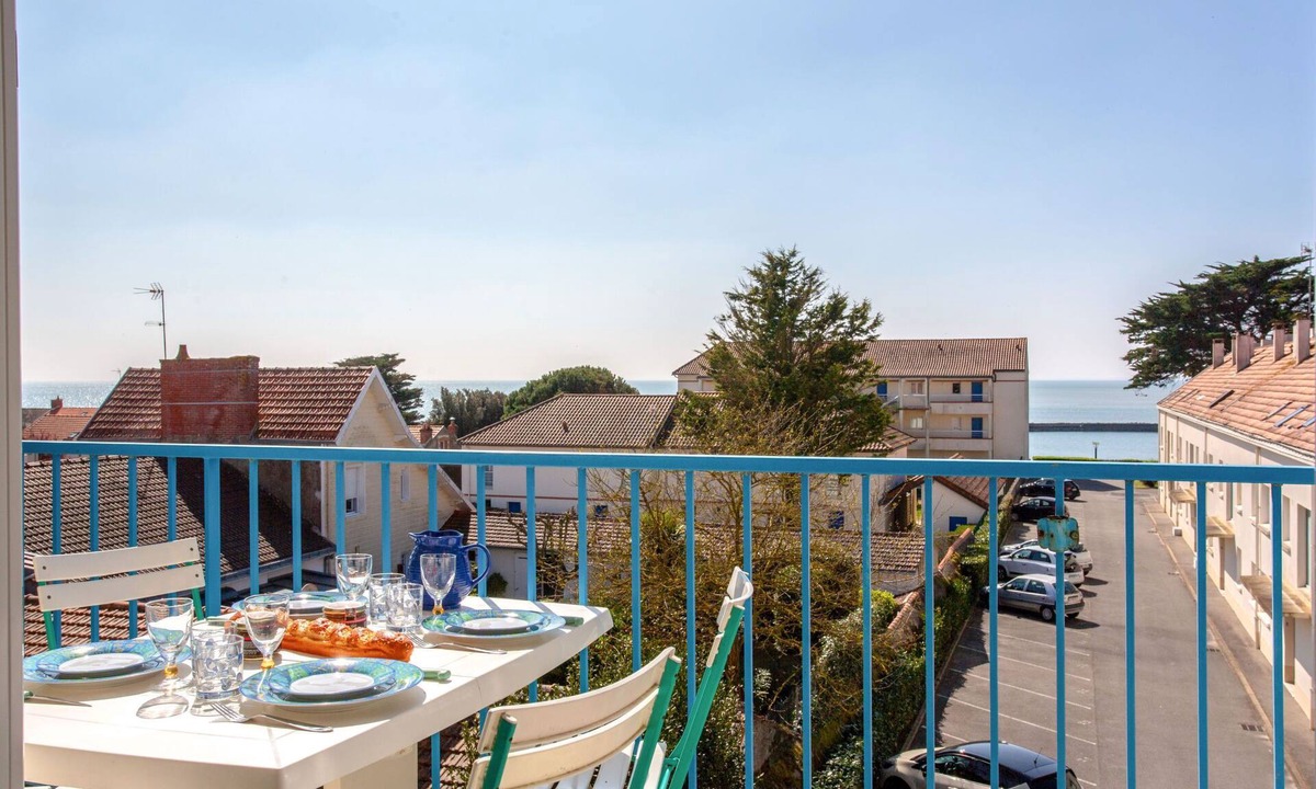 La Rogere Apartment | Les Tilleuls by Interhome