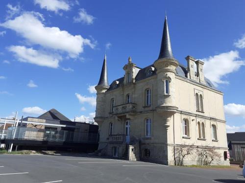 Asnelles Resort | Les Tourelles - Chalets & Chambres en Bord de Mer