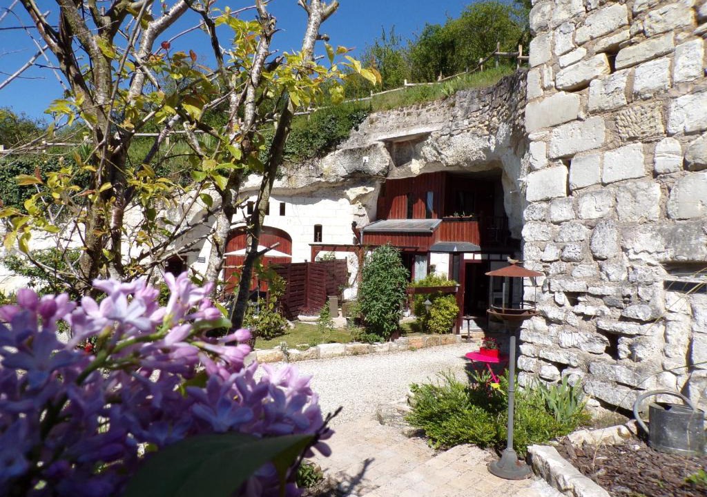 Beaulieu-les-Loches Bed & Breakfast | Les Troglos de Beaulieu
