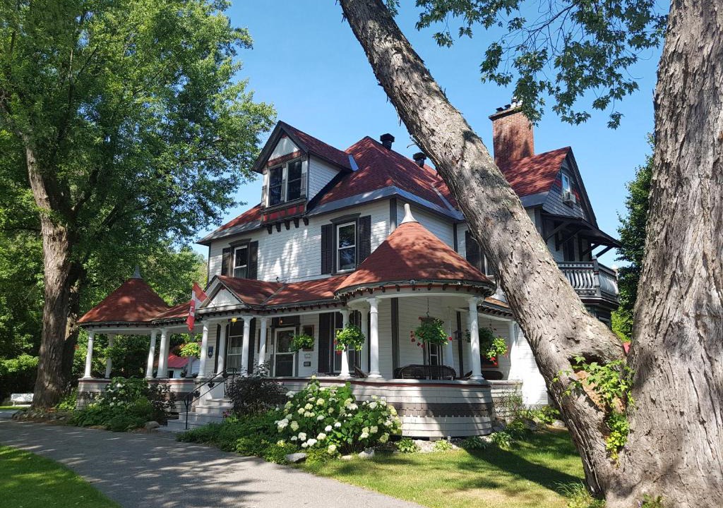 Wakefield Hotel | Les Trois Erables Boutique Inn