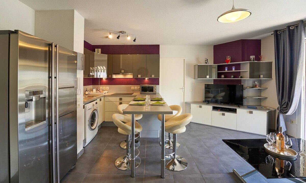 La Valette-du-Var Apartment | Les Vergers - Quiet, Swimming pool, Parking & Terrace