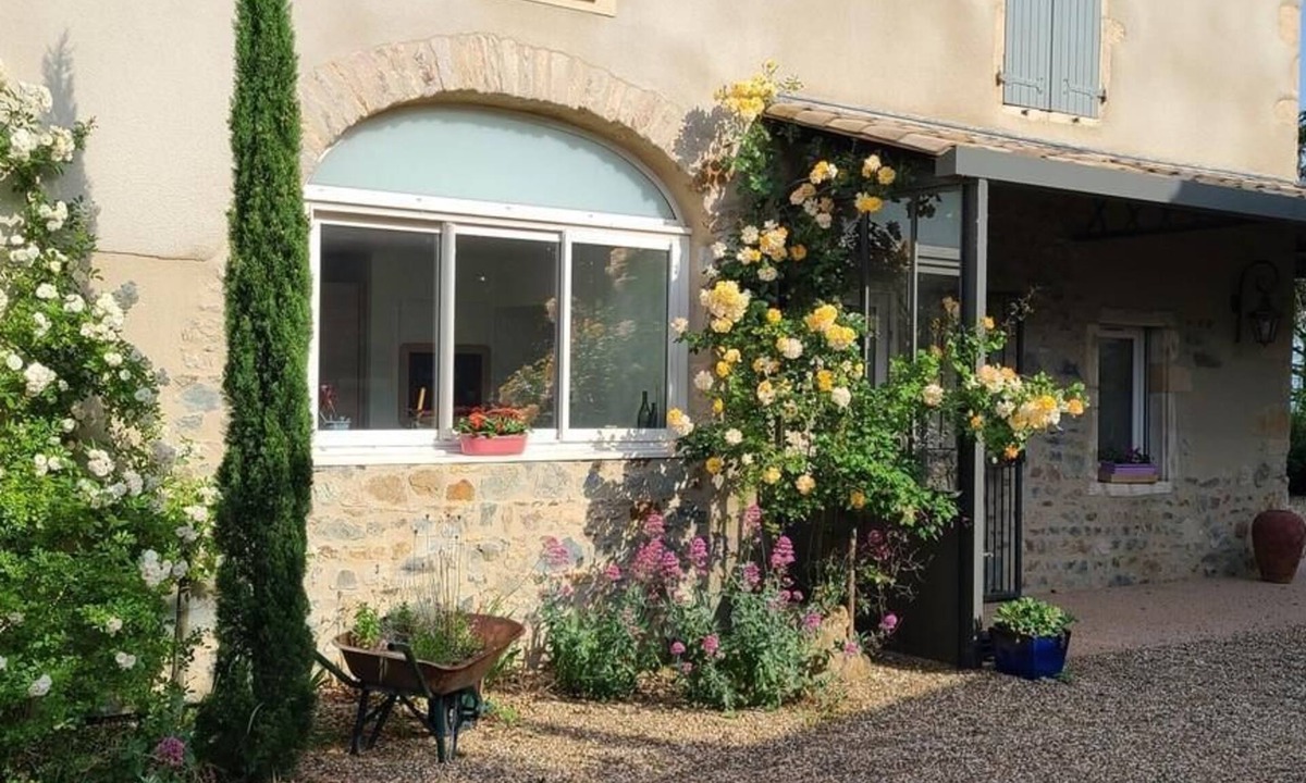 Villie-Morgon House | Les Vignes de Théonie