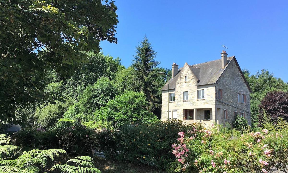 Erce-pres-Liffre Bed & Breakfast | Les Voisins de l'Illet