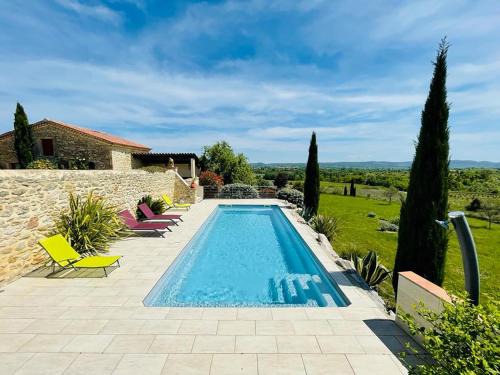 Saint-Sauveur-de-Cruzieres Bed & Breakfast | Les Volets Rouges
