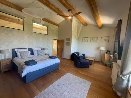 Saint-Paulet-de-Caisson Bed & Breakfast | Les Yourtes de Provence