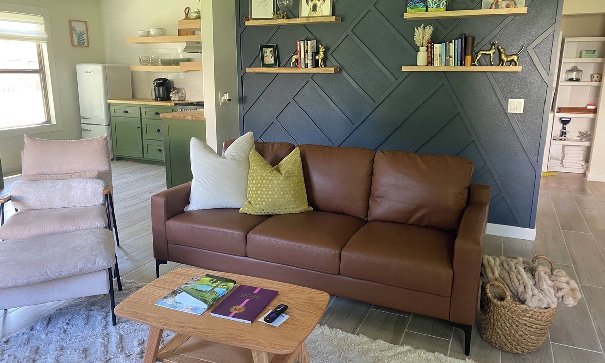 Bentonville House | Less than 1mi to the historic downtown Bentonville & museums
