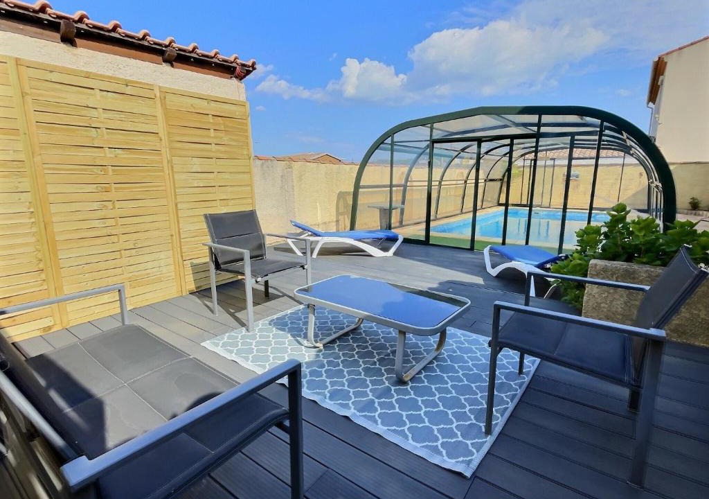 Vendres Villa | Lest