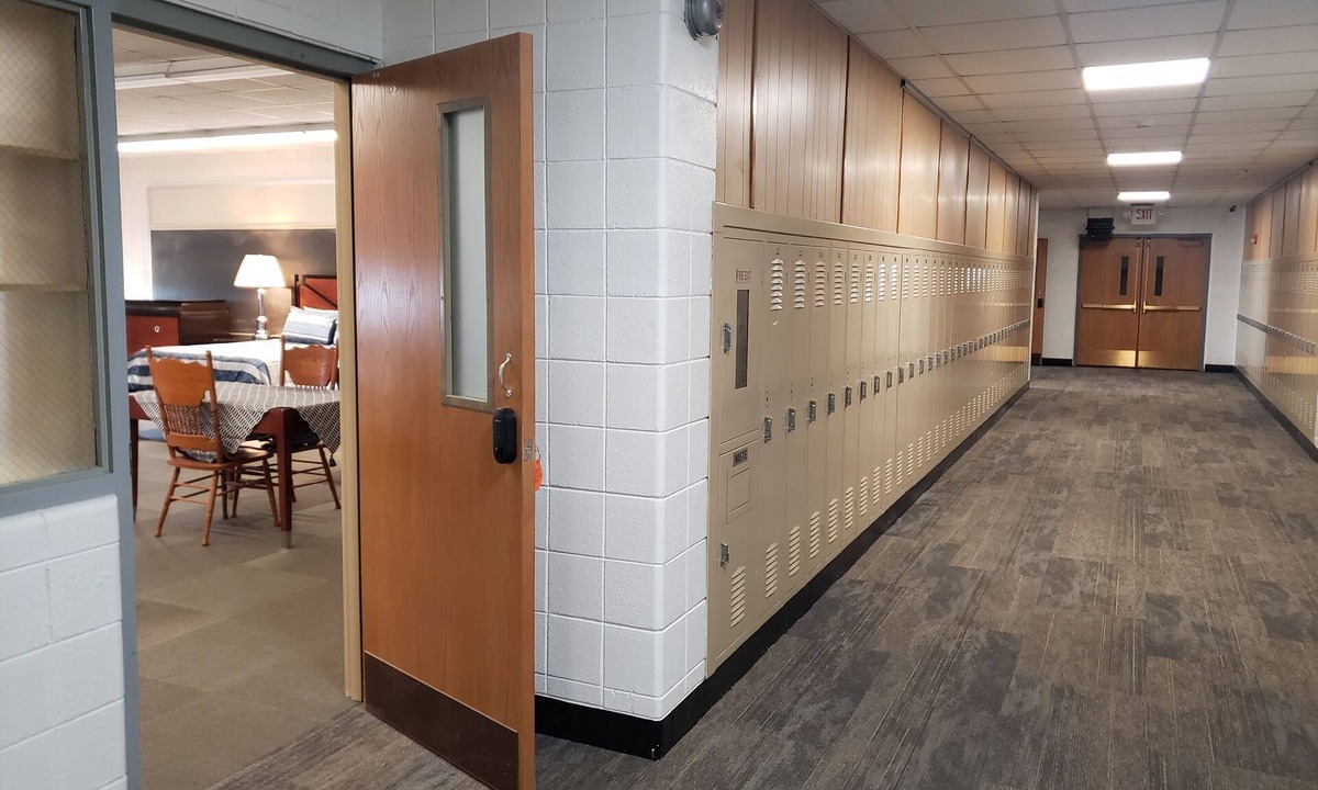 Orangeville Apartment | Let's go old school.