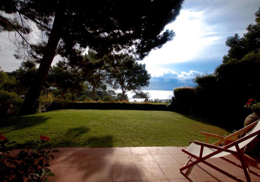 Tossa de Mar Villa | LETS HOLIDAYS Lovely garden house in mar menuda