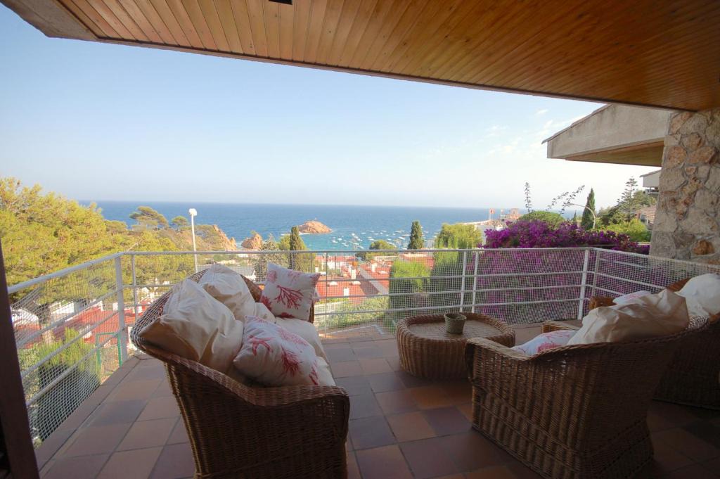 Tossa de Mar House | Lets Holidays Sailor House with Sea Views