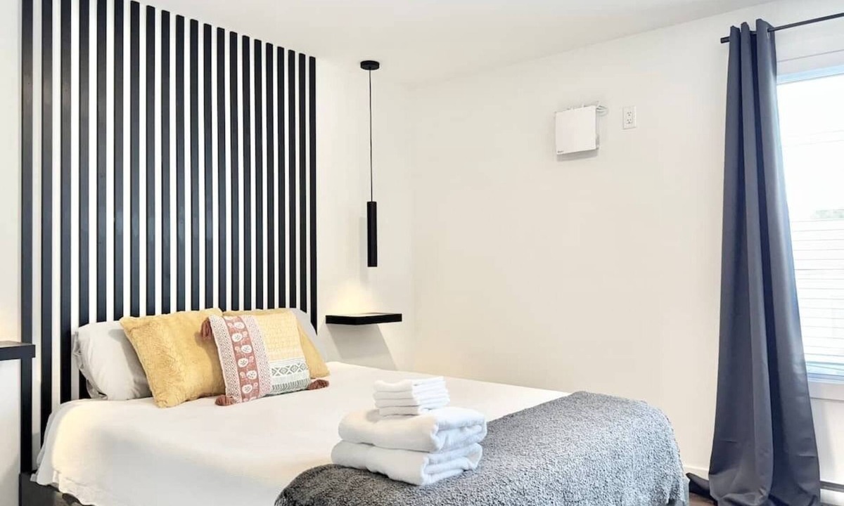 Paine-Sec Apartment | Lévis Center | New Studio with Queen Bed + A/C