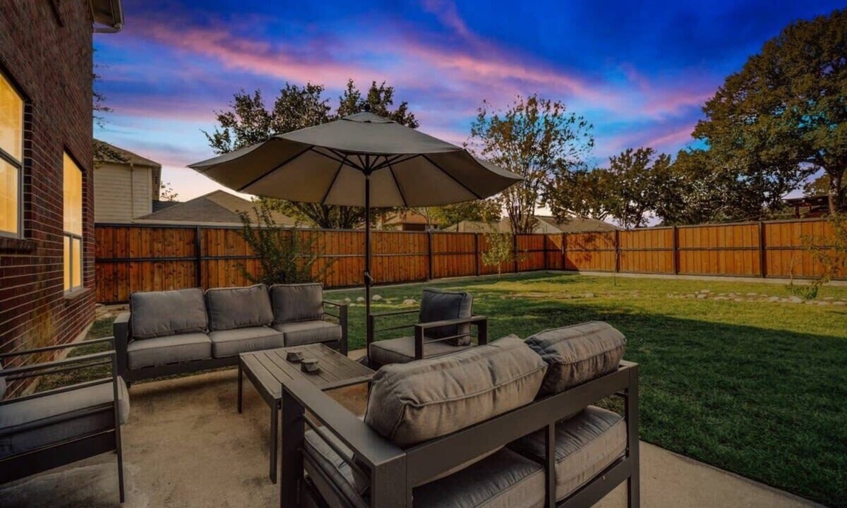 Lewisville House | Lewisville Estate - Spacious 5BR w/Game Room