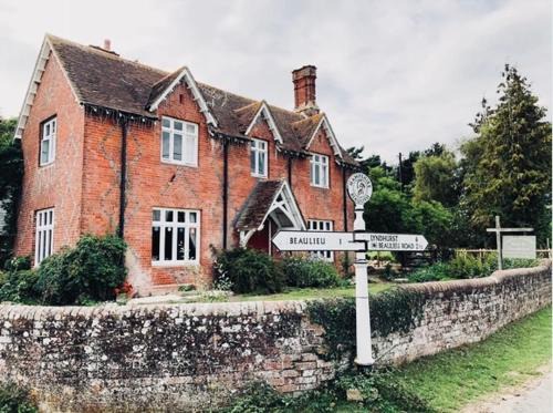 Beaulieu Bed & Breakfast | Leygreen Farmhouse B&B