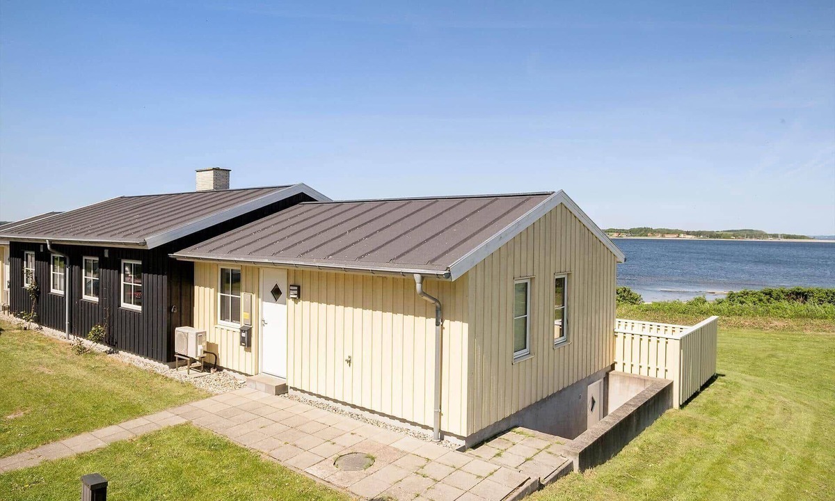 Hvalpsund House | LF15112 Farsø - Strandvejen 12 A