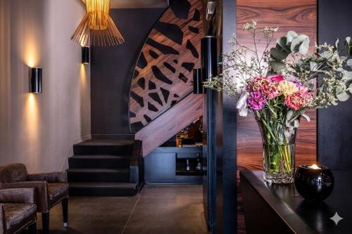 Richebourg - Saint-Clement Hotel | LHotel - face au château - boutique hôtel et séminaires