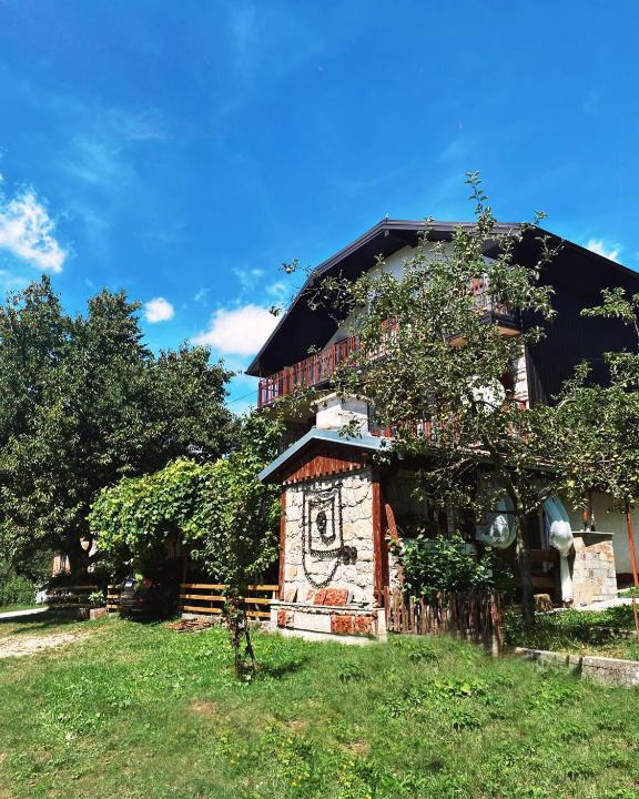 Donji Lapac House | Ličke noći