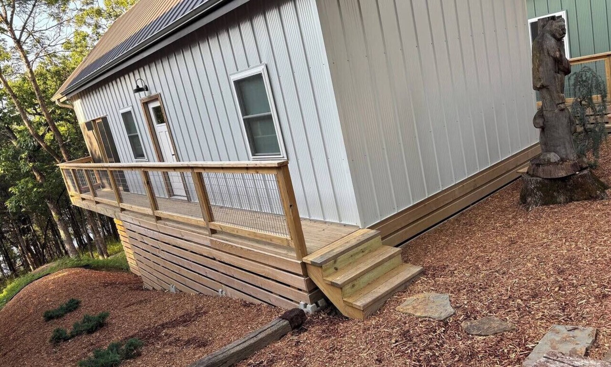 Eagle Rock Cabin | Liberty Loft 3 bedroom Pet friendly Lake Front