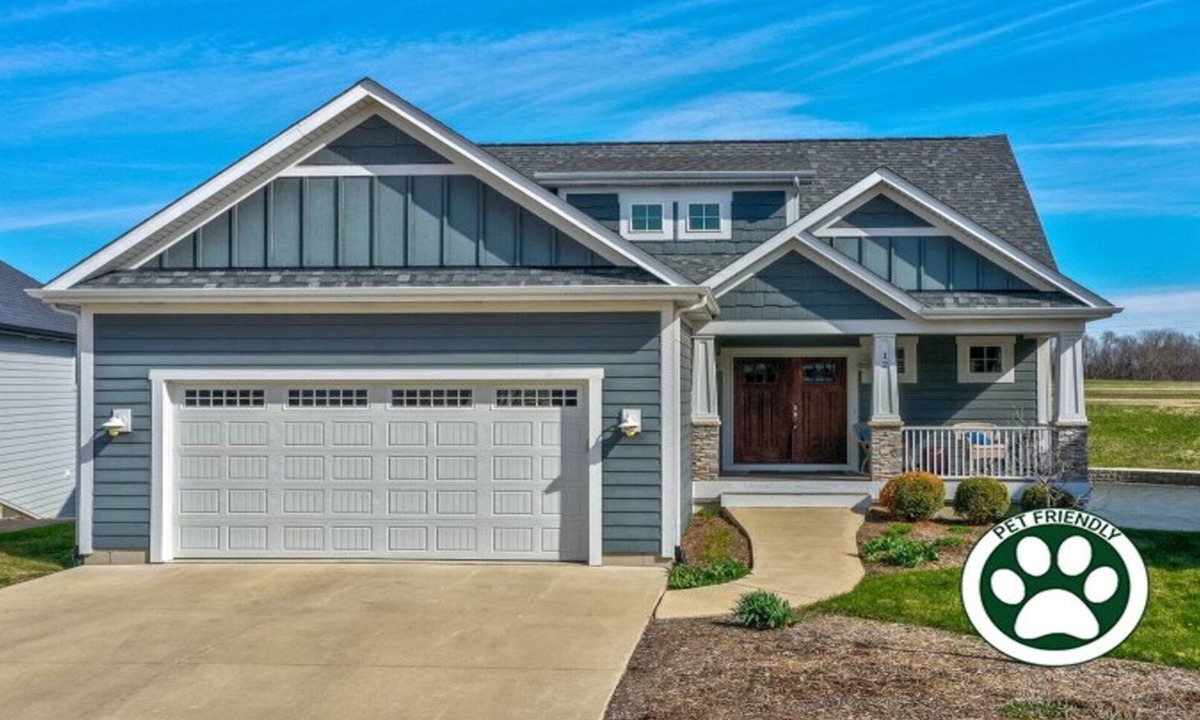 Ottawa House | License to Chill | 3 Bed, 3 Bath