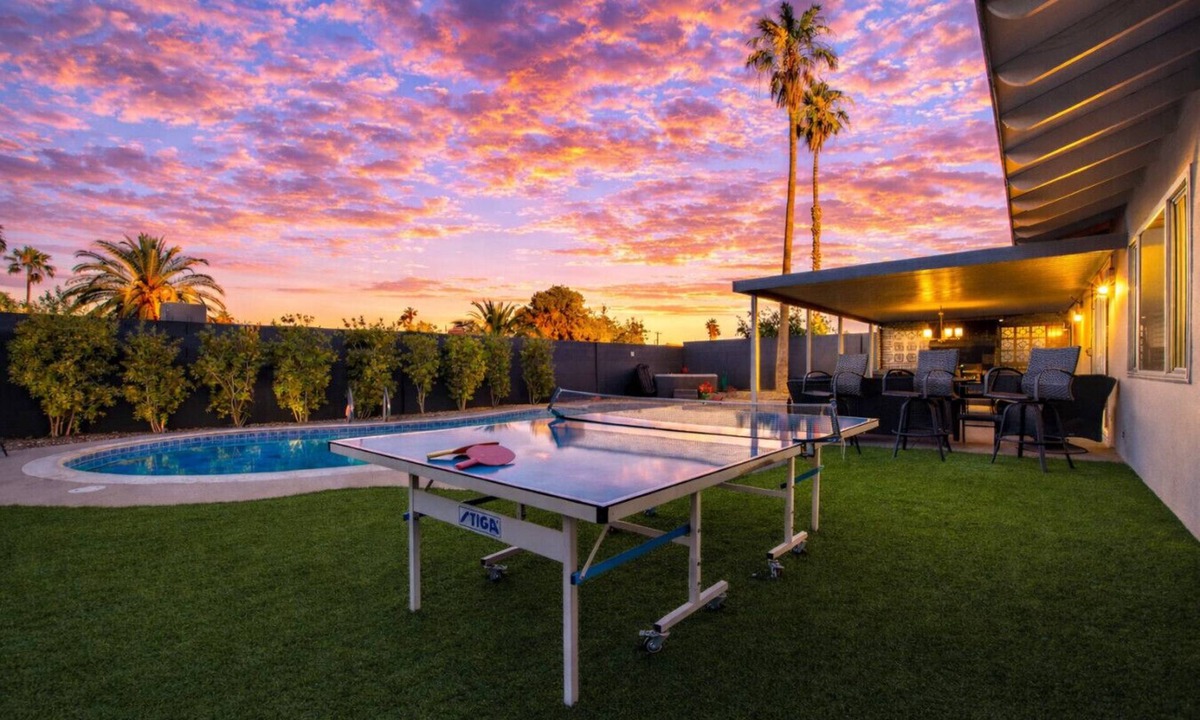 Las Vegas House | Licensed 4BR Vegas Home | Private Pool, Spa & Game Room