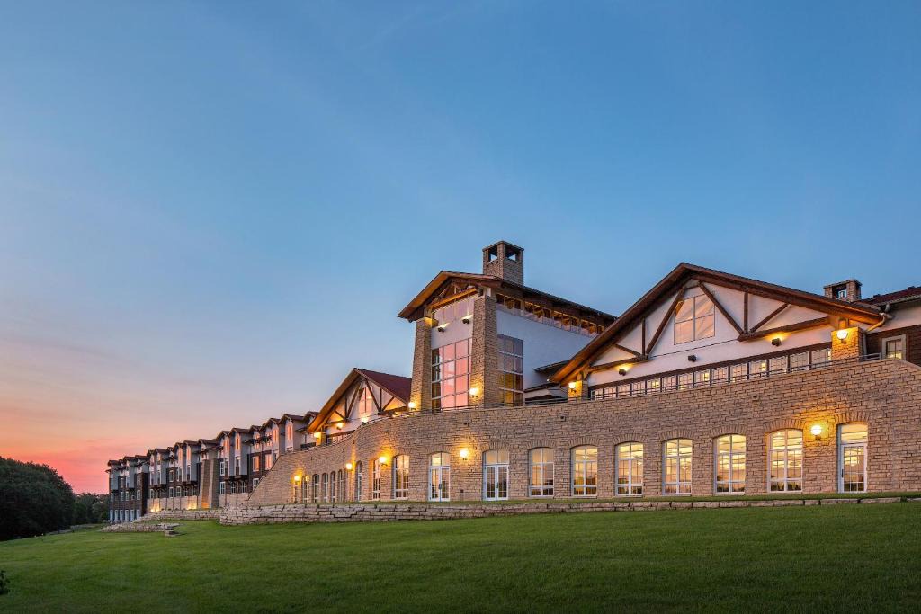 Nebraska City Hotel | Lied Lodge at Arbor Day Farm