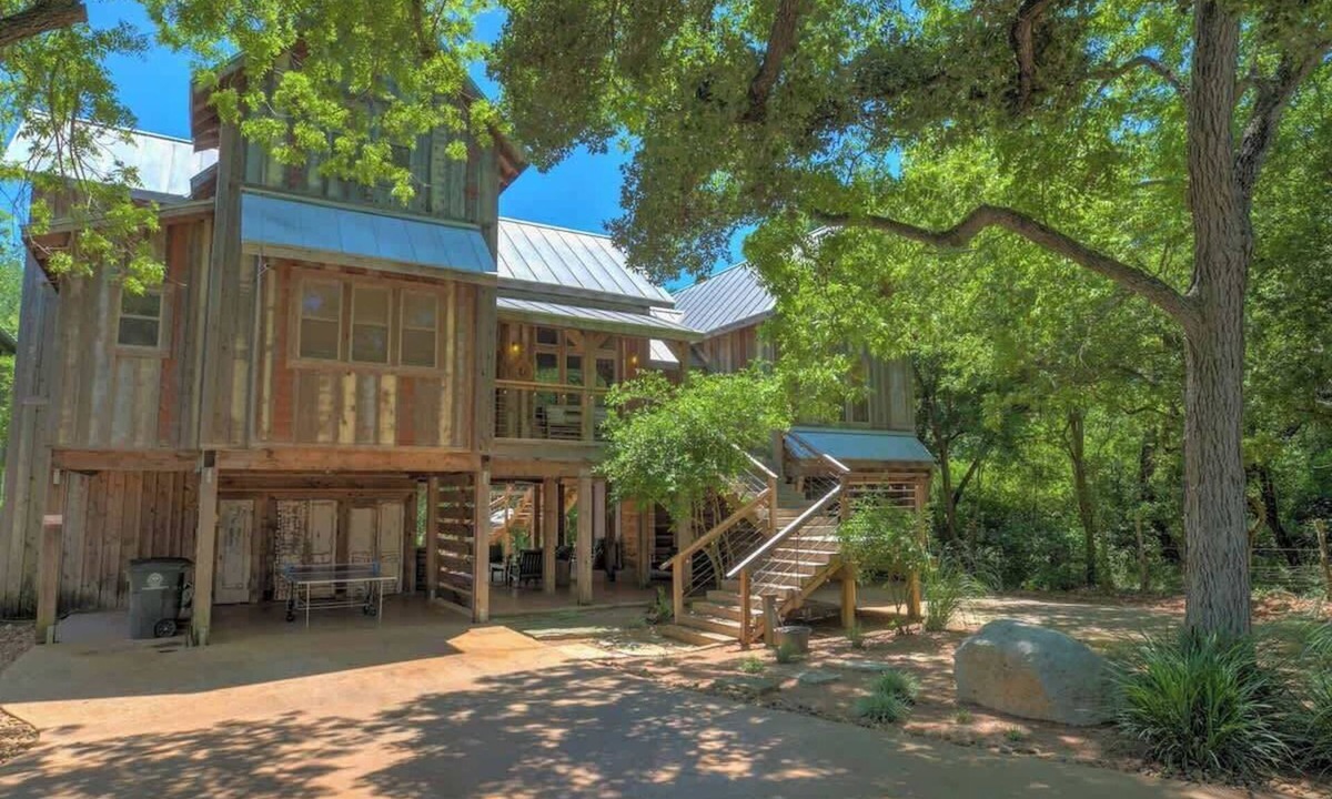 Gruene House | Life is Gruene-riverfront Luxury-1mi To Gruenehall