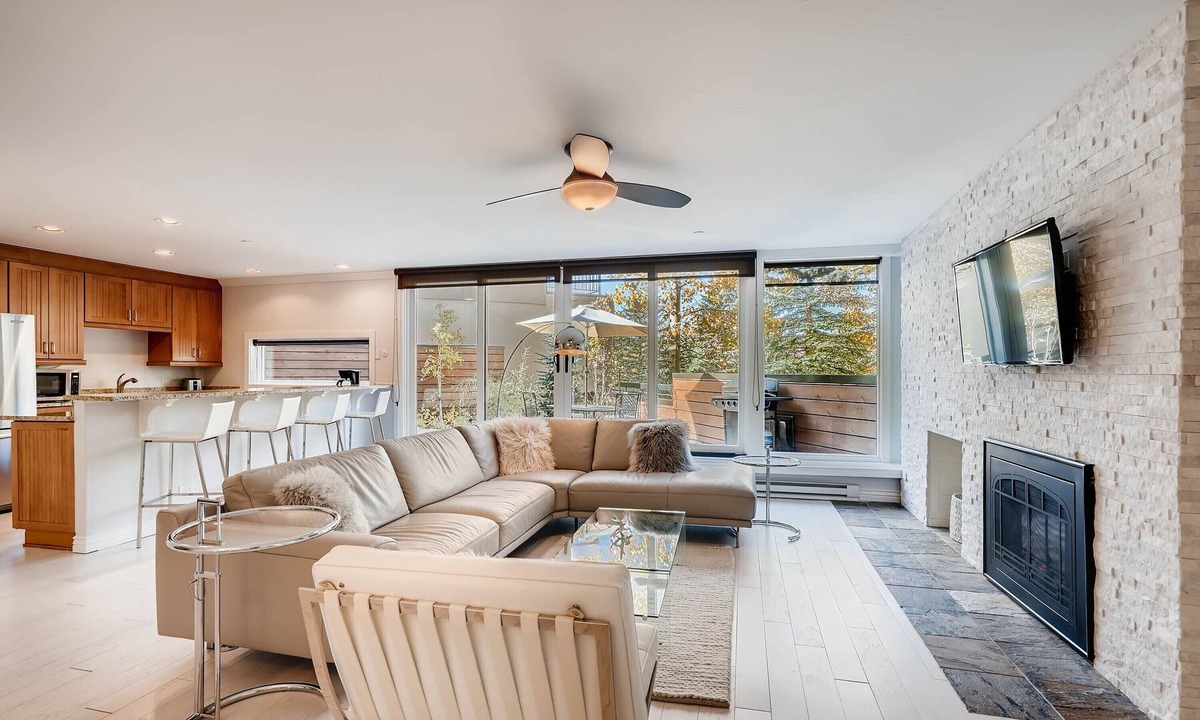 Vail House | Light and Bright Modern Mountain Residence