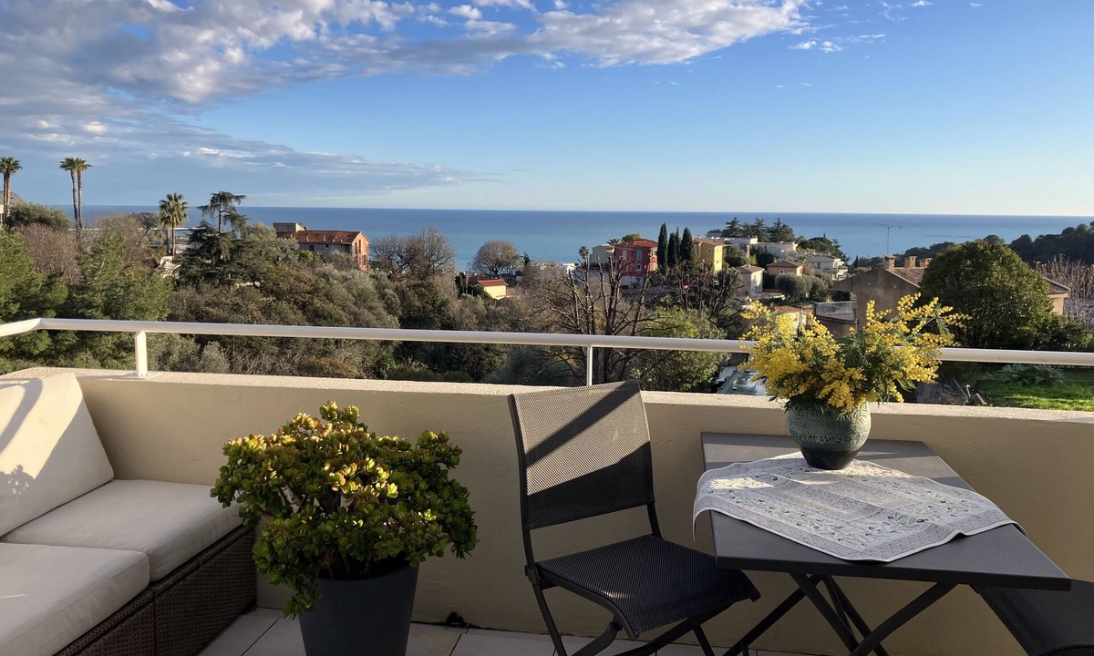 Saint Pierre de Feric Apartment | Light and cozy apartment with a view and shared pool!