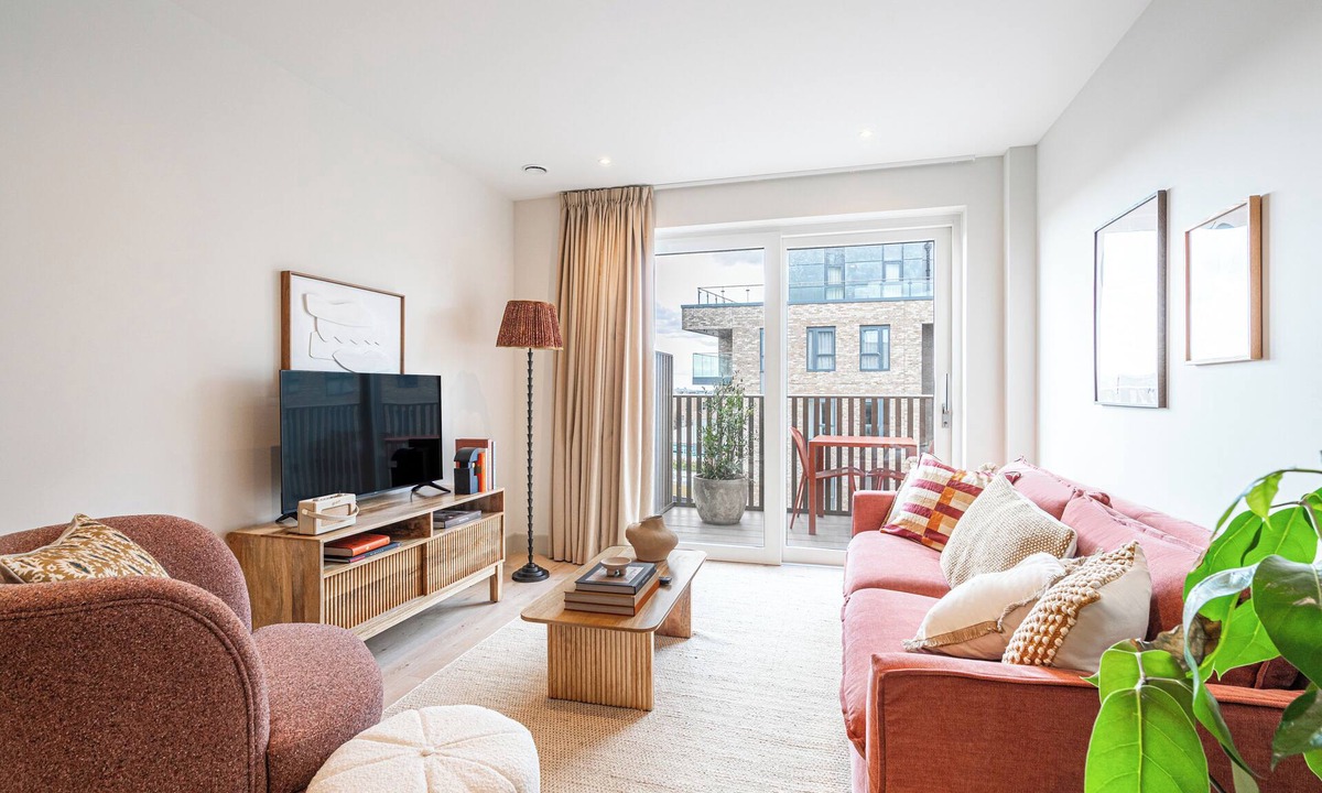 Whittington Apartment | Light and Space Retreat