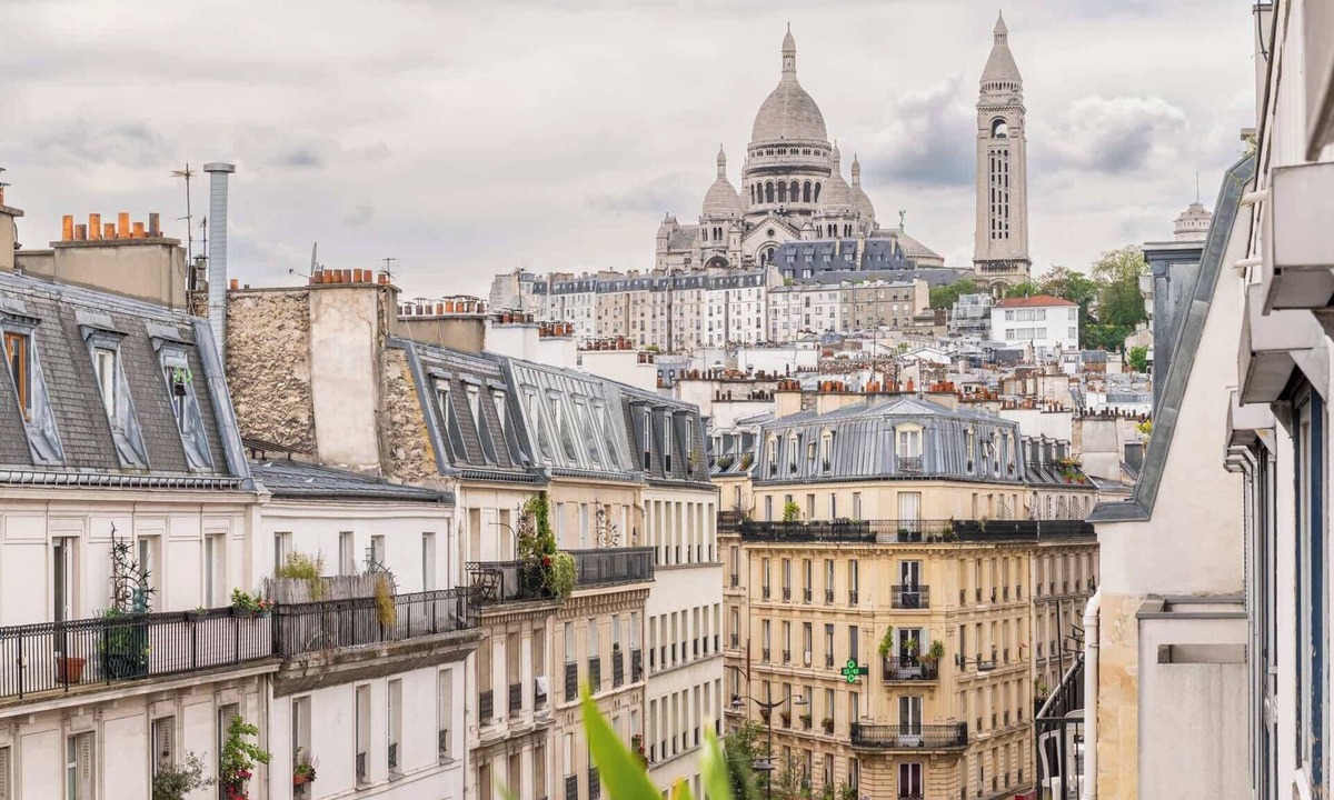 Quartier de la Goutte-d'Or Apartment | Light Filled 1 BDR Flat w Patio near Sacre Coeur