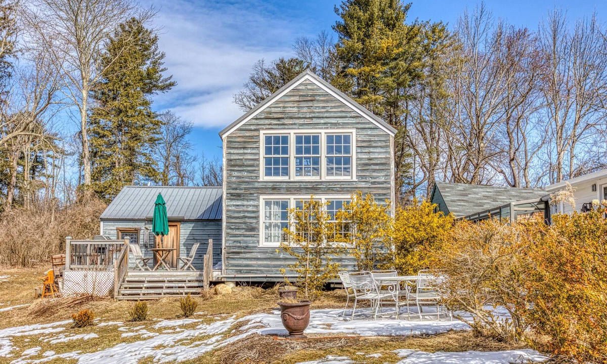 Stockbridge Cottage | Light-filled Carpenter's Cottage w/EV charger!