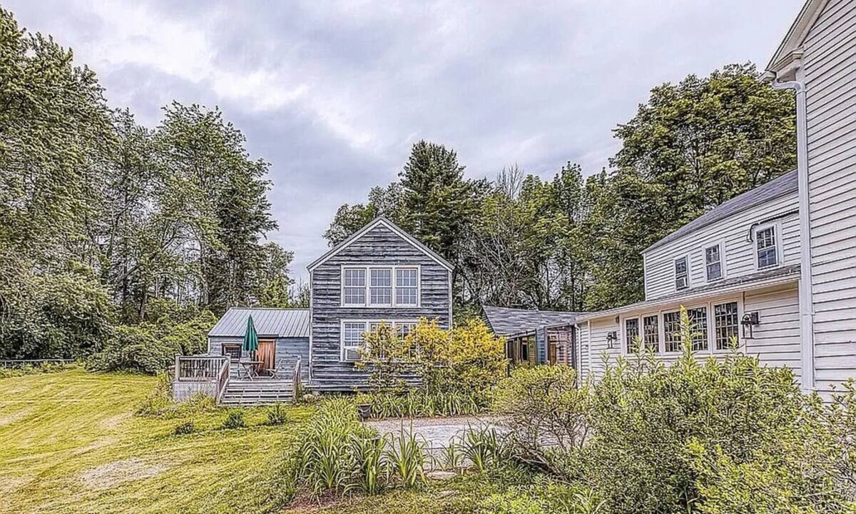 Stockbridge Cottage | Light-filled Carpenter's Cottage