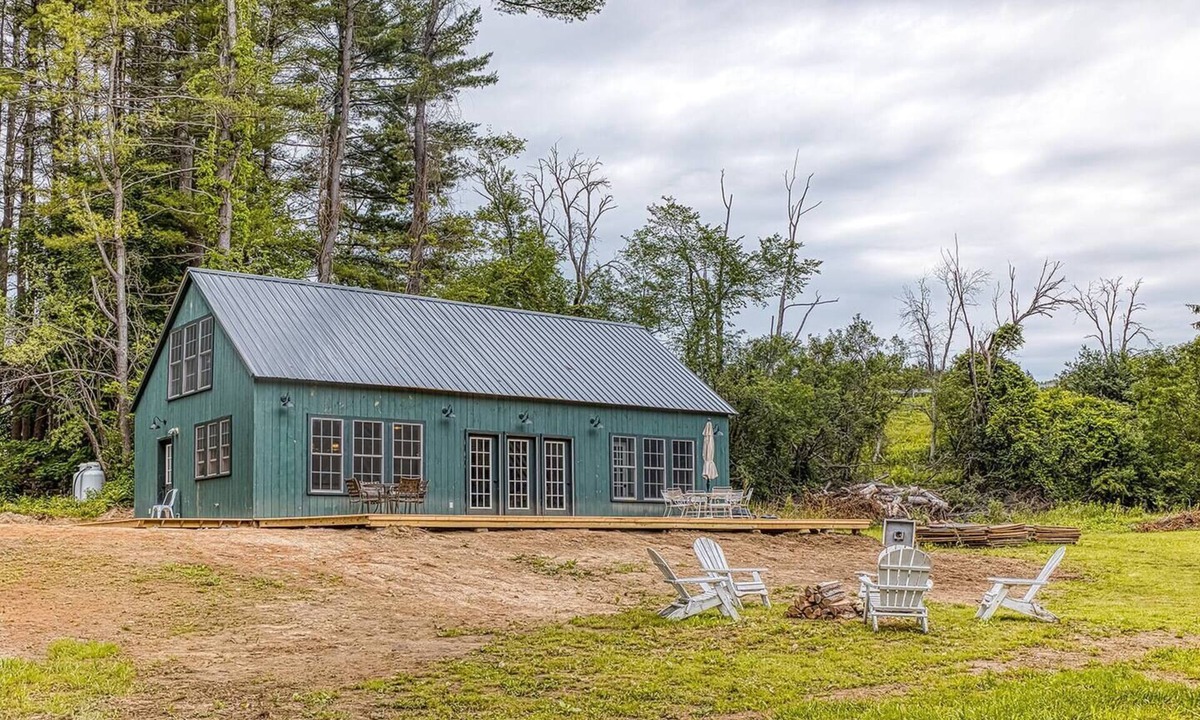 Stockbridge House | Light Filled Modern Rustic 3-bedroom house in charming Stockbridge