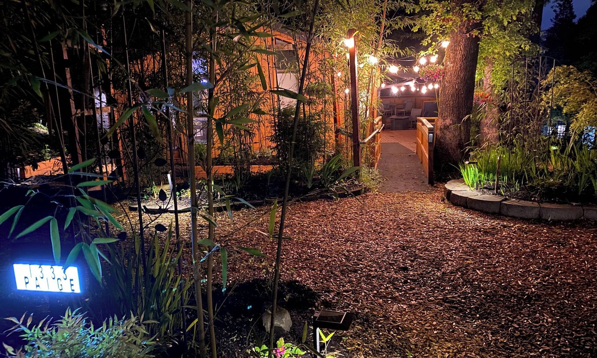 Western House | Light Filled "Summers' Love" Retreat