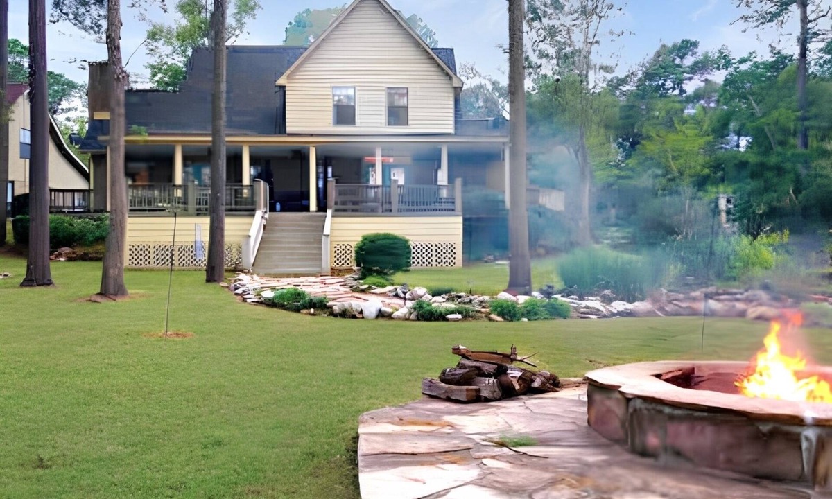 Brookeland House | Lighted Path Lake House- Water Front -Sam Rayburn