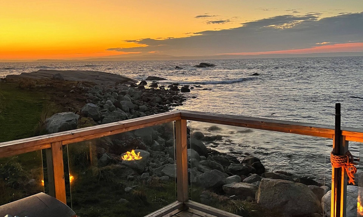 Indian Harbour House | Lighthouse Lane Cottages