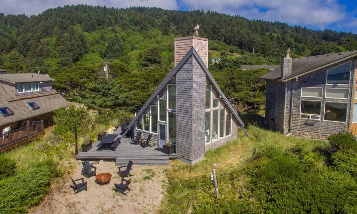 Tierra Del Mar House | Lighthouse - Oceanfront, stunning, updated classic