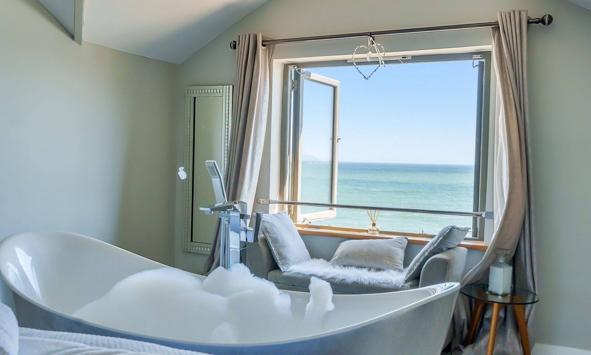 Charlestown Cottage | Lightkeepers Cottage - Luxury Cottages