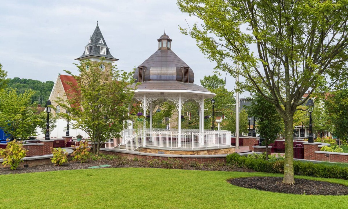 Ligonier Apartment | Ligonier Cozy and Comfortable In-town Location