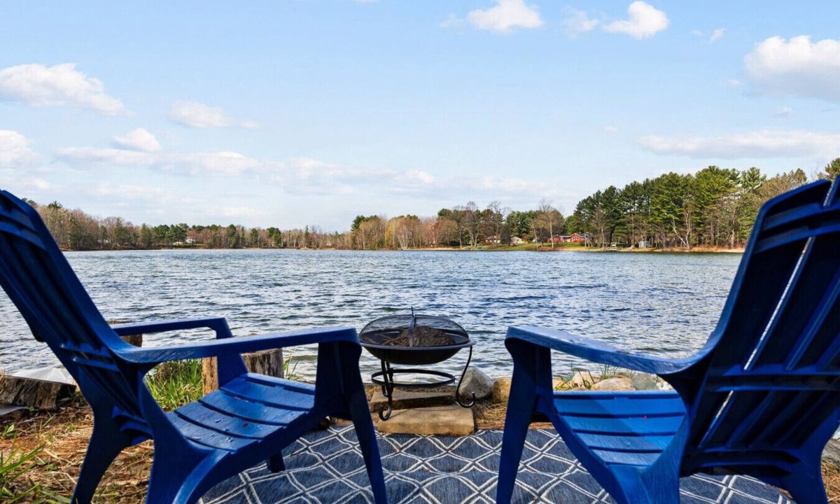 Traverse City Cabin | Lil' Lakeshore Cabin