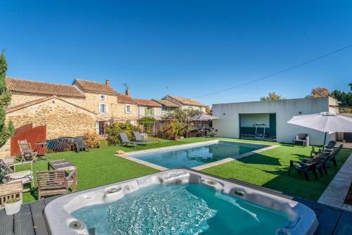 Camaret-sur-Aigues Villa | Lila Mas