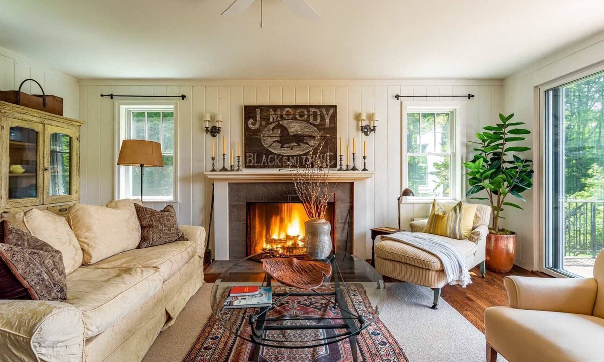 Jeffersonville House | Lilac Hill - VIEWS, Privacy, and Design