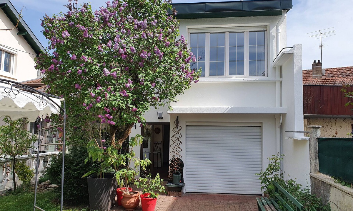 Maladiere Apartment | lilac Maladière