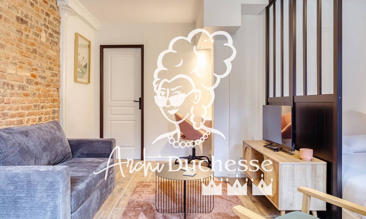 Coteaux Ouest Apartment | Lili, studio rénové pour 2 personnes proche du Vieux marché