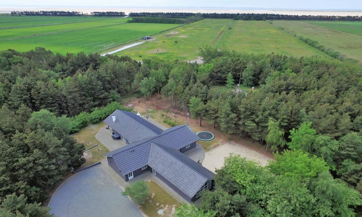 Sønderstrand House | "Liliana" - 800m from the sea by Interhome