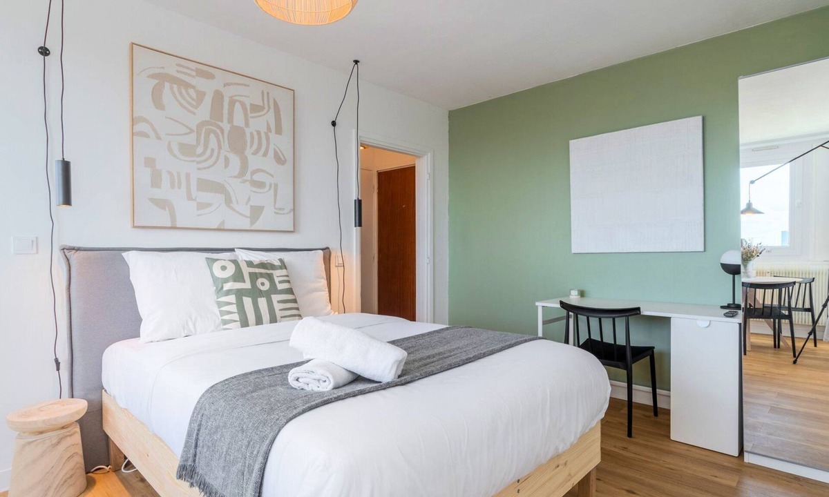 Centre Apartment | Lille Hellemmes - Nice studio with parking !